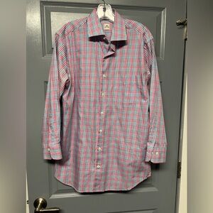 Peter Millar 100% Colton Red/blue plaid button up dress shirt.  Size Medium